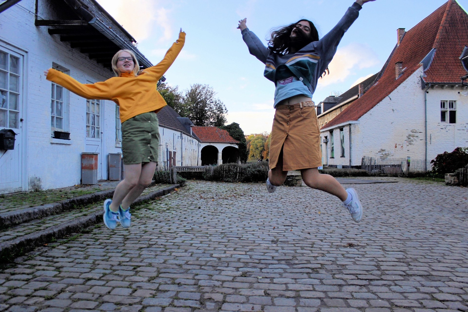 Tunde Sofia 2-fix-noise-optimize_xbr3k83f_1